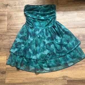 Merokeety Size Small Strapless Mini Dress